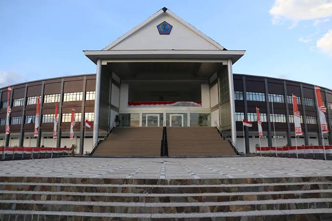 Polemik Tanah, Warga Sawangan ‘Goyang’ Gedung Cengkih